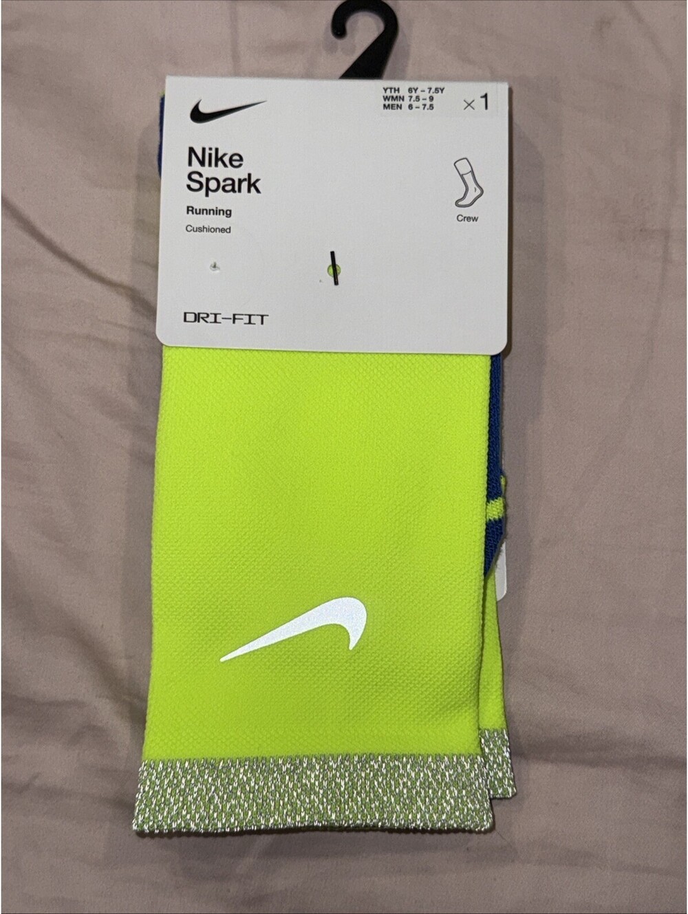 Nike Spark Lightweight Reflective Crew Socks Gym Workout Volt Neon Unisex M NEW